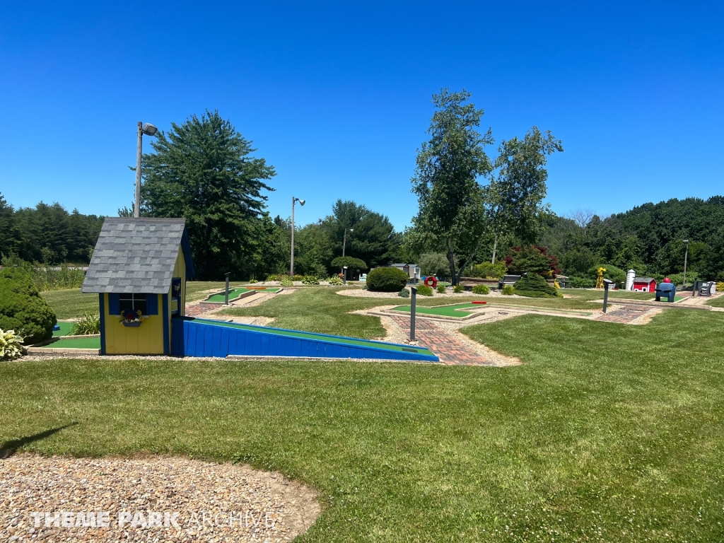 Miniature Golf at Memphis Kiddie Park