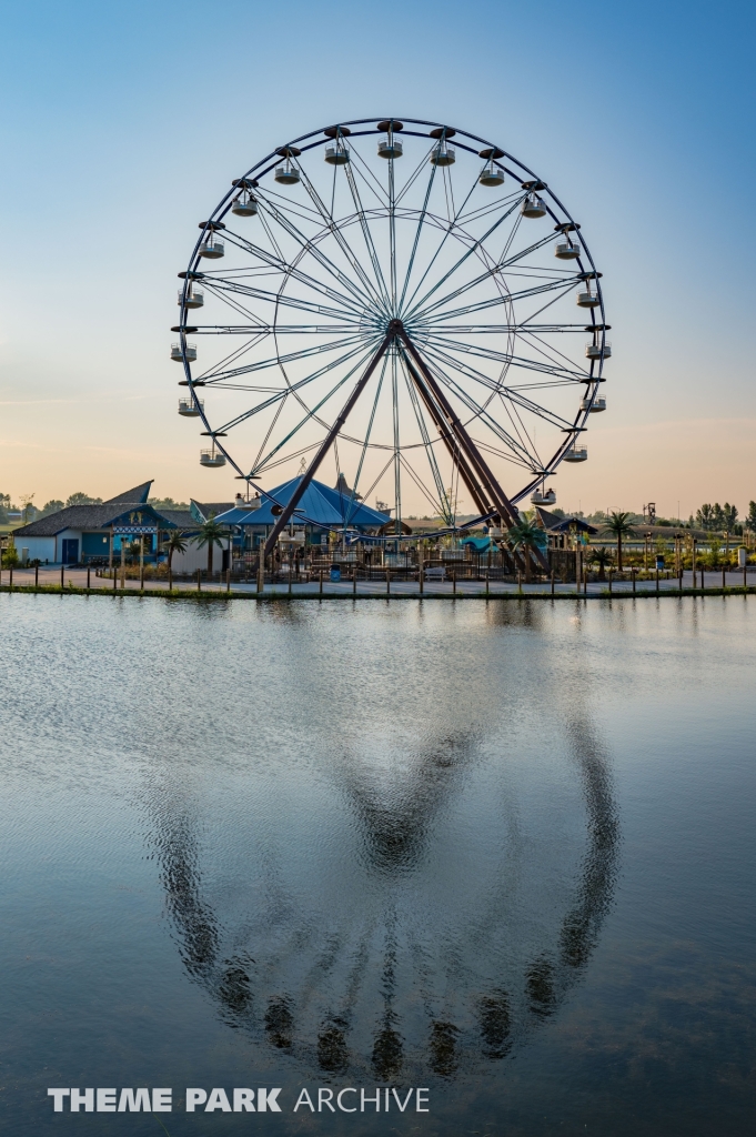 Alzanu's Eye Ferris Wheel at Lost Island