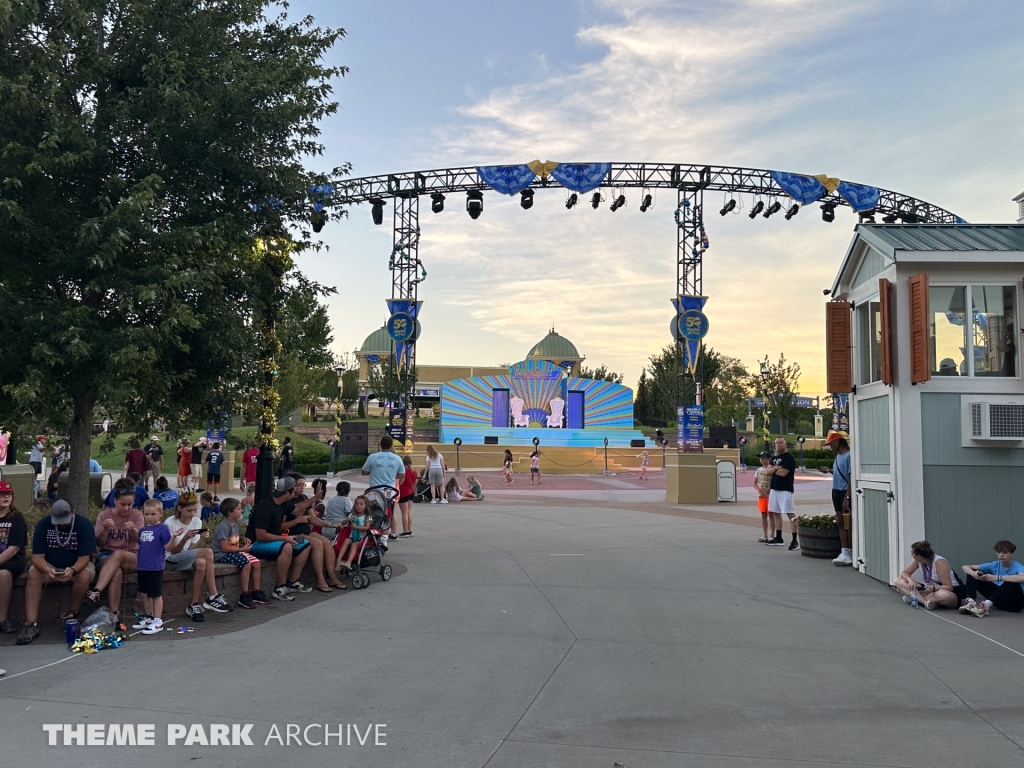 Main Entrance at Worlds of Fun