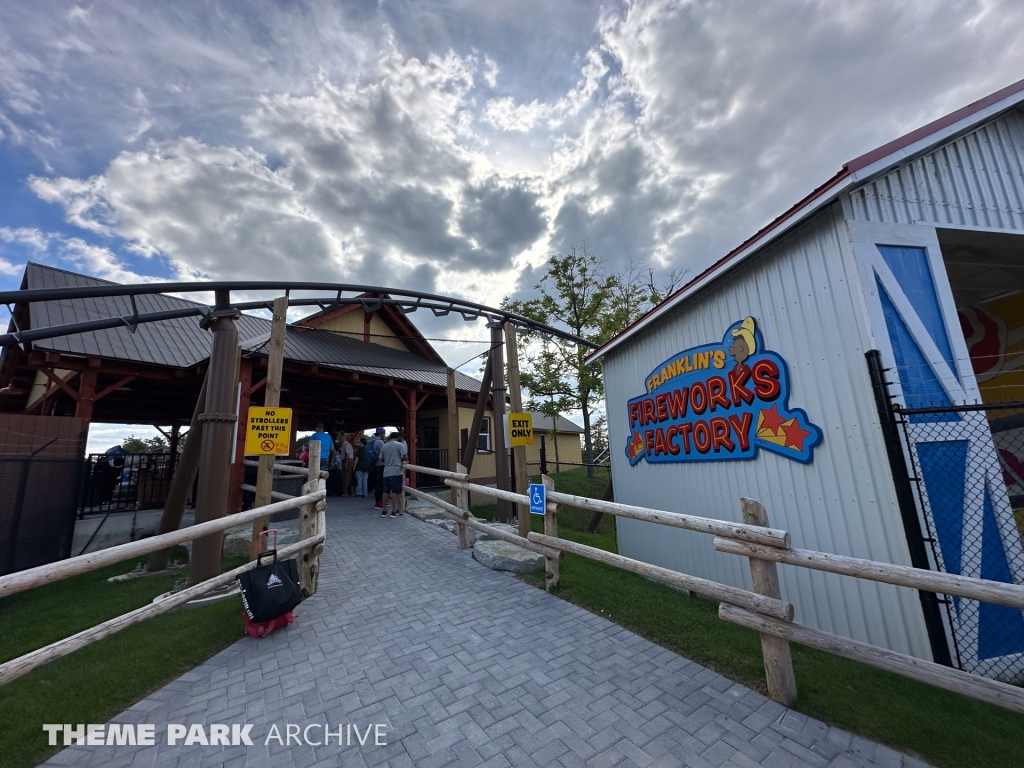 Snoopy's Racing Railway at Canada's Wonderland