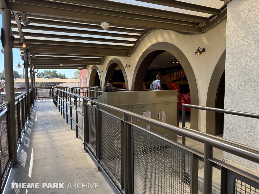 Knott's Beary Tales: Return to the Fair at Knott's Berry Farm