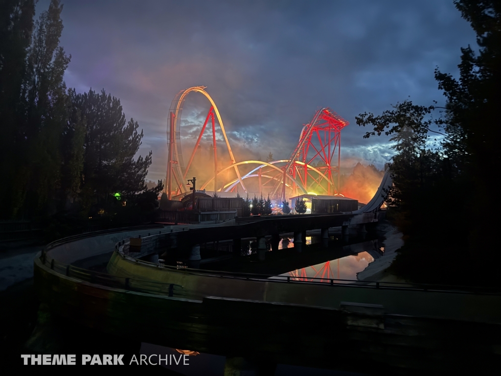 Stunt Pilot at Silverwood Theme Park and Boulder Beach Waterpark