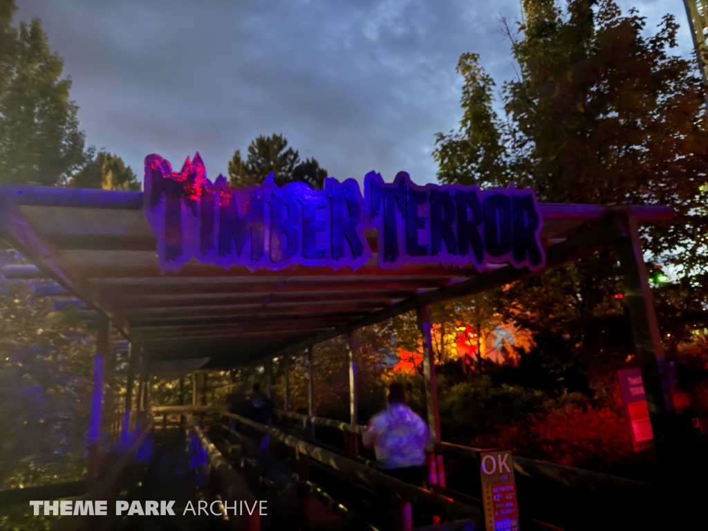 Timber Terror at Silverwood Theme Park and Boulder Beach Waterpark