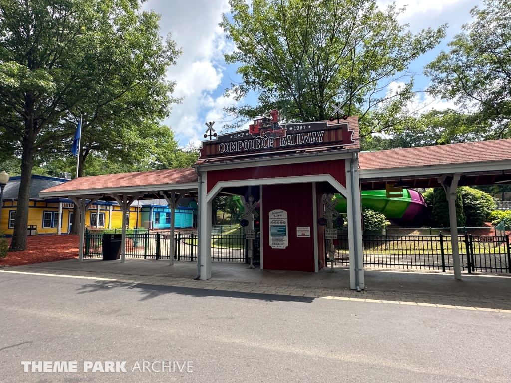 Train at Lake Compounce