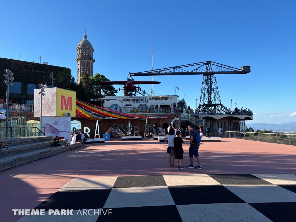 Avio at Tibidabo