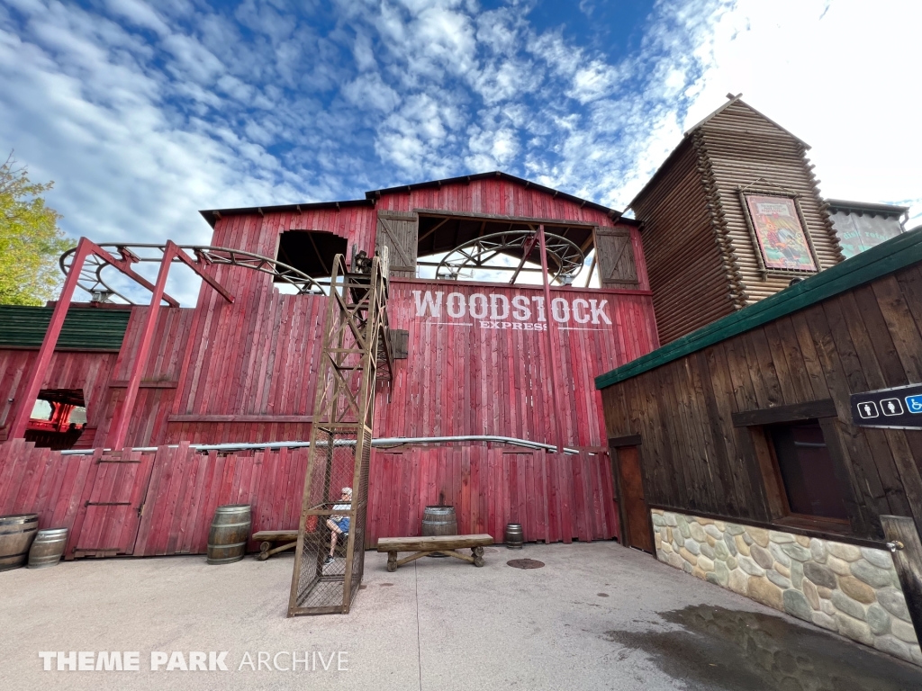 Woodstock Express at Walibi Rhone Alpes