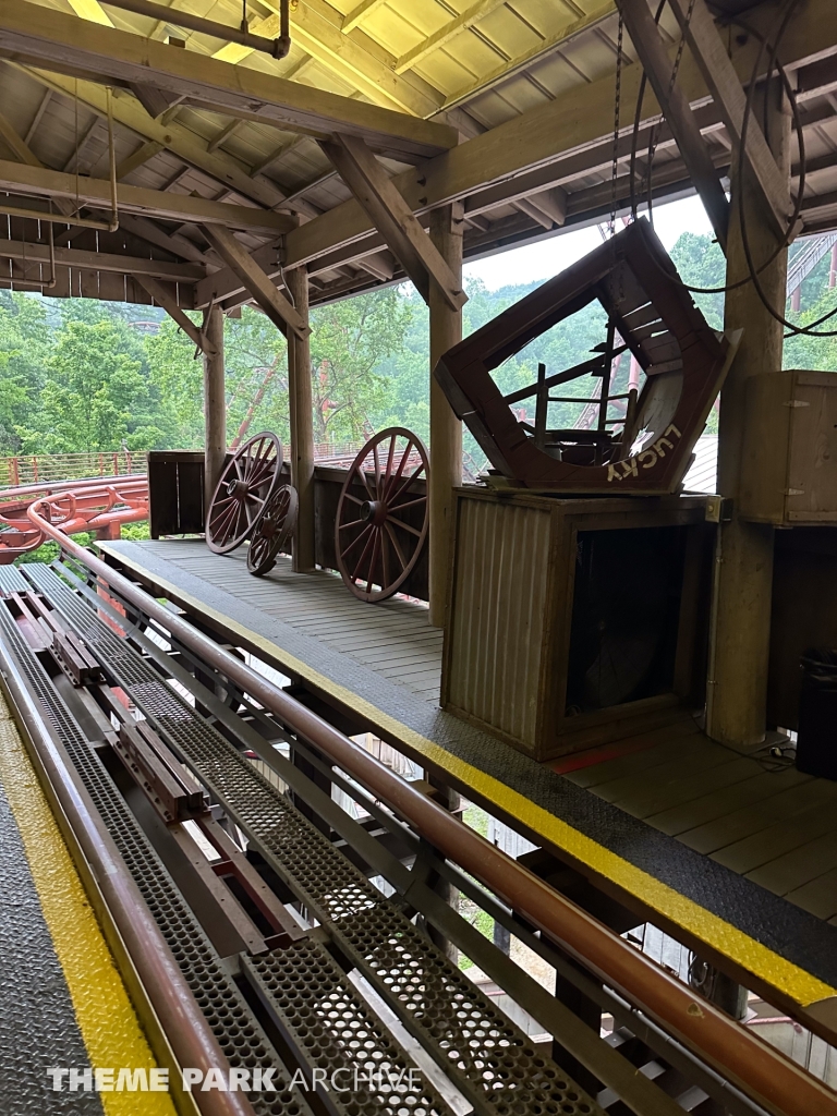 Tennessee Tornado at Dollywood