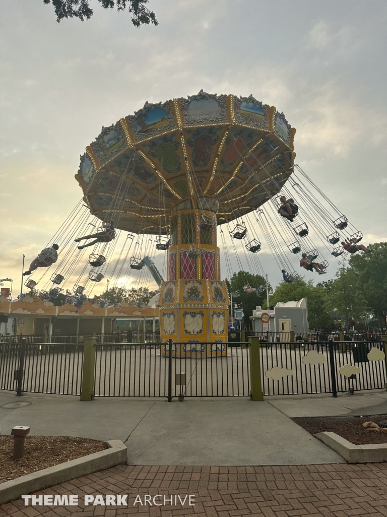 Zephyr at Carowinds