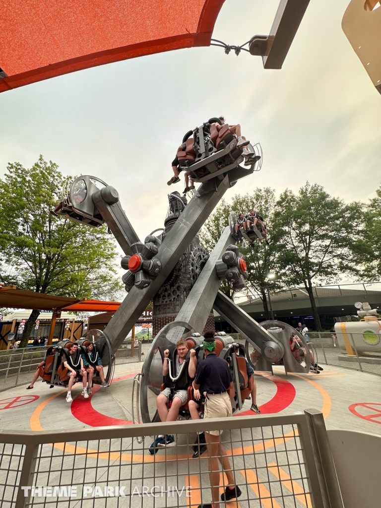 Gear Spin at Carowinds