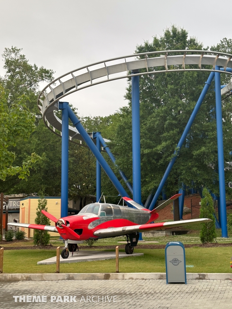 Aeronautica Landing at Carowinds