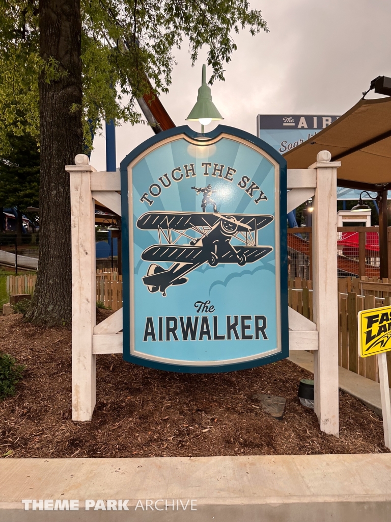 Aeronautica Landing at Carowinds