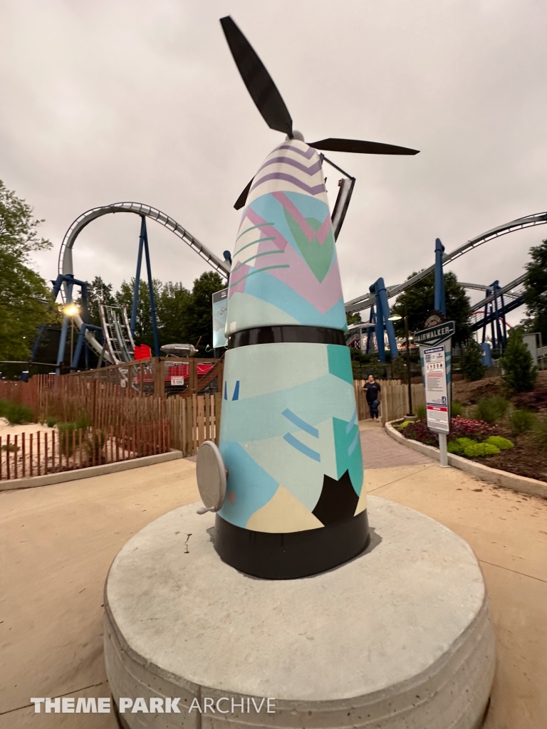 Aeronautica Landing at Carowinds