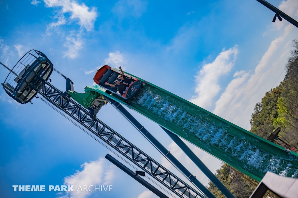 Catapult Falls at SeaWorld San Antonio