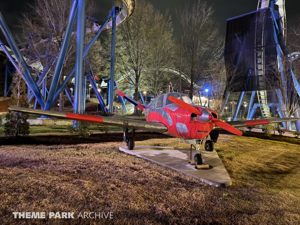 Aeronautica Landing at Carowinds