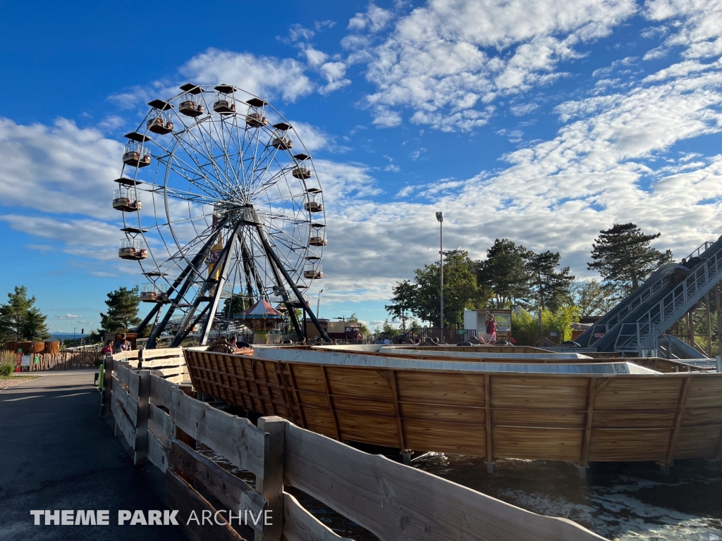 Les Rivieres de l'Ouest at Parc des Combes