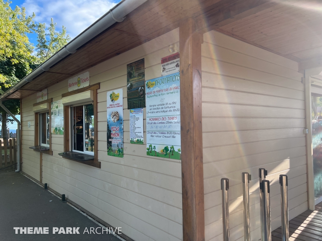 Entrance at Parc des Combes