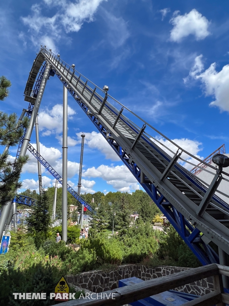 Alpina Blitz at Nigloland