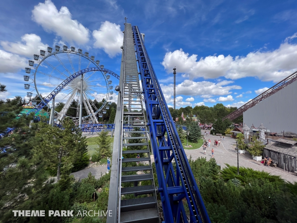 Alpina Blitz at Nigloland