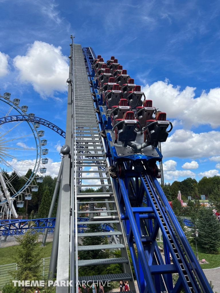 Alpina Blitz at Nigloland