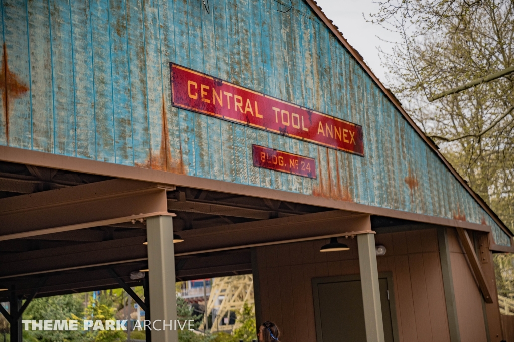 Steel Yard at Dorney Park