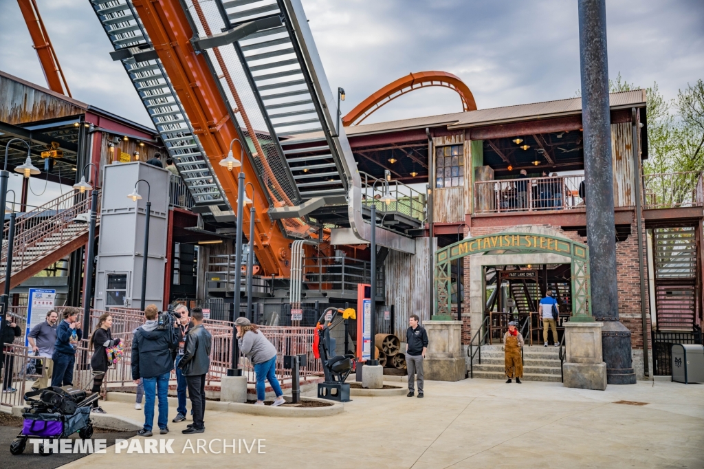 Iron Menace at Dorney Park