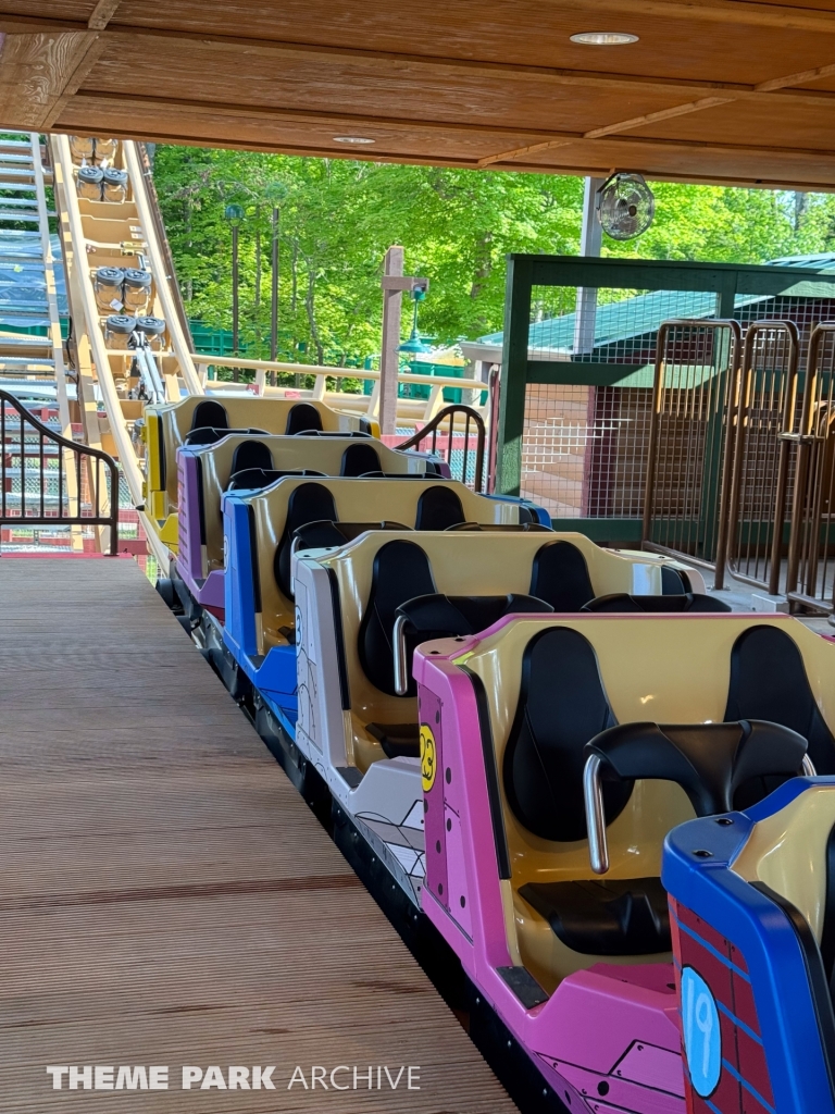 Snoopy's Soap Box Racers at Kings Island