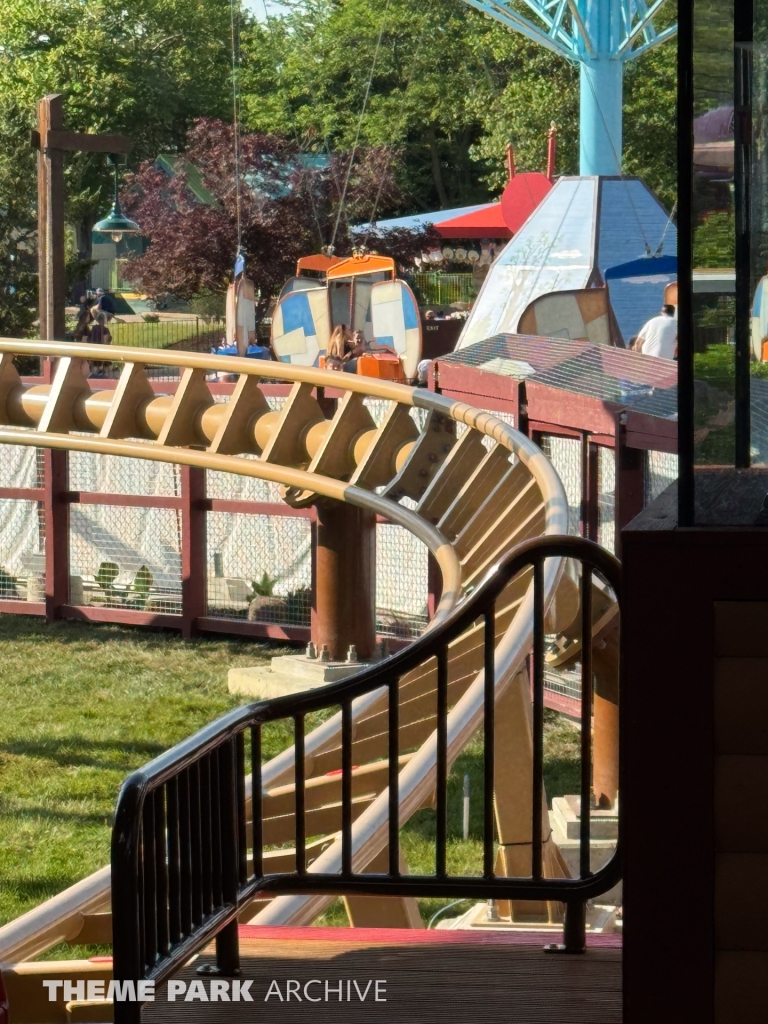 Snoopy's Soap Box Racers at Kings Island