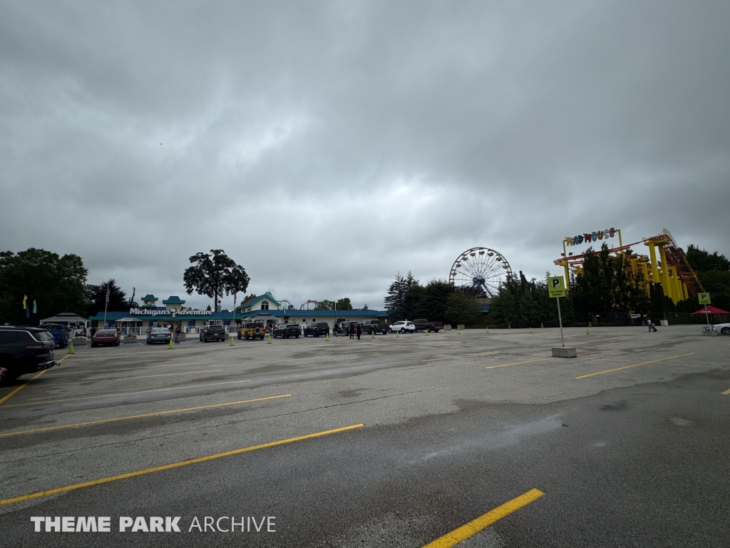 Entrance at Michigan's Adventure