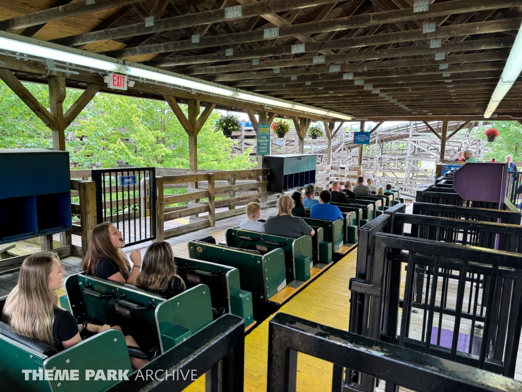 Shivering Timbers at Michigan's Adventure