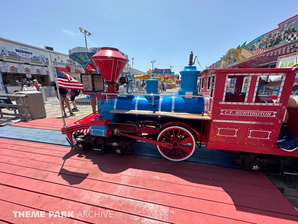 Train at Jenkinson's Boardwalk