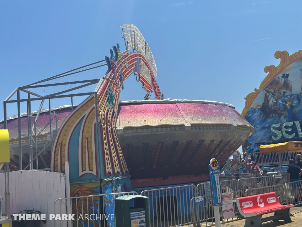 Starship at Jenkinson's Boardwalk