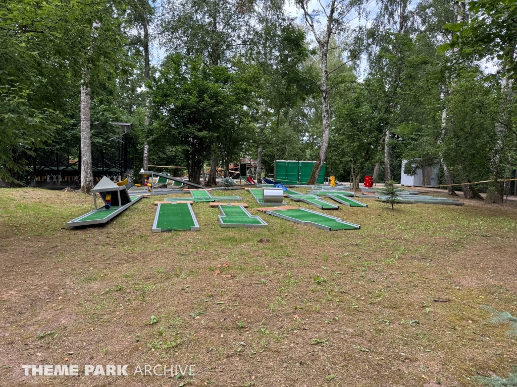 Mini Golfas at Raubonių Parkas