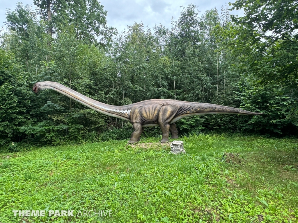 Dinozaurų Parkas at Raubonių Parkas