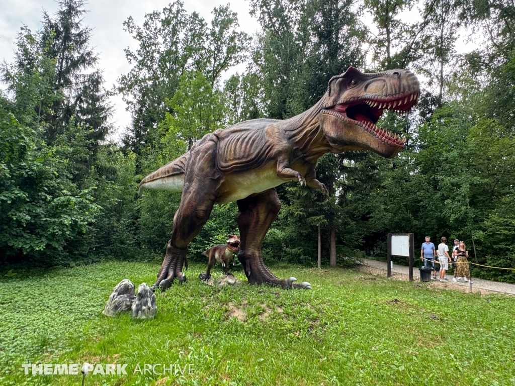 Dinozaurų Parkas at Raubonių Parkas