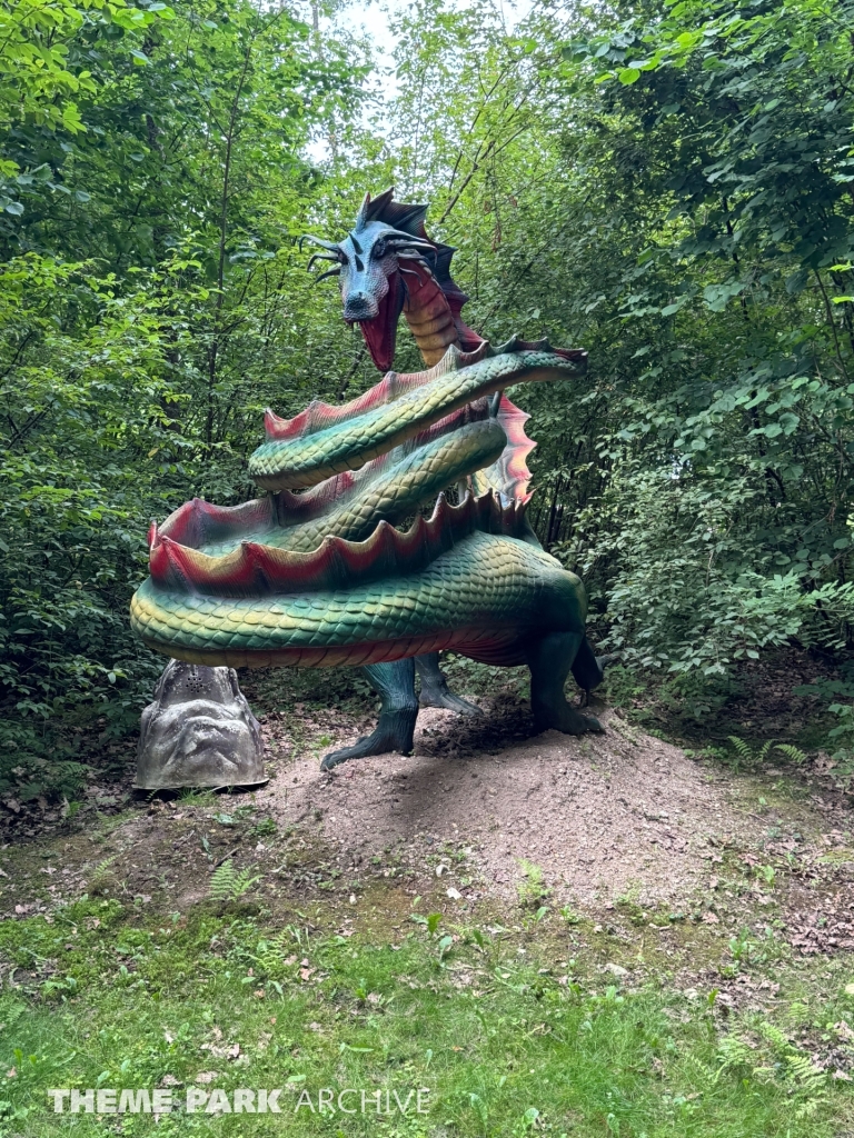 Dinozaurų Parkas at Raubonių Parkas