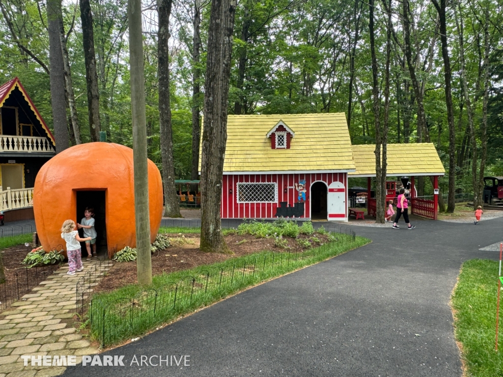 Train Ride at Lake George Expedition Park