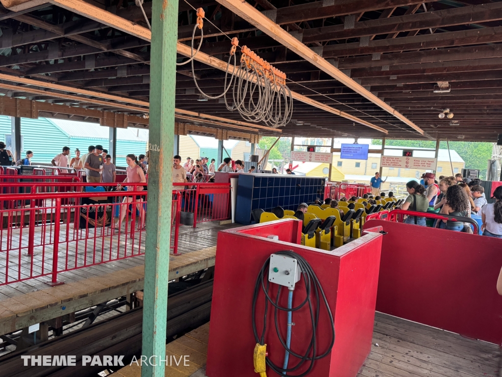 Monstre at La Ronde