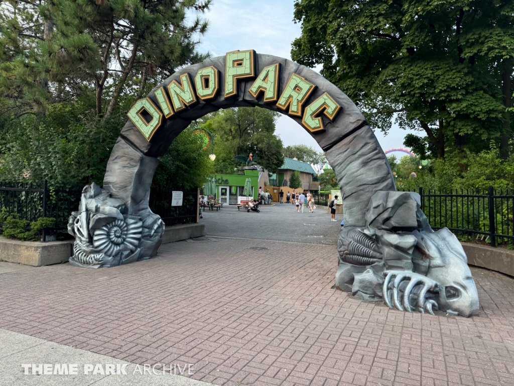 Dino Parc at La Ronde