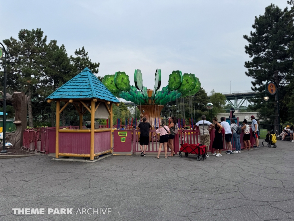 Monsieur L’Arbre at La Ronde