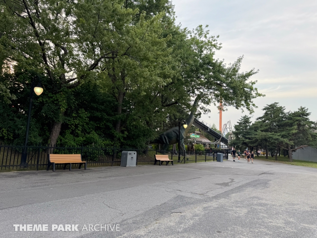 Dino Parc at La Ronde