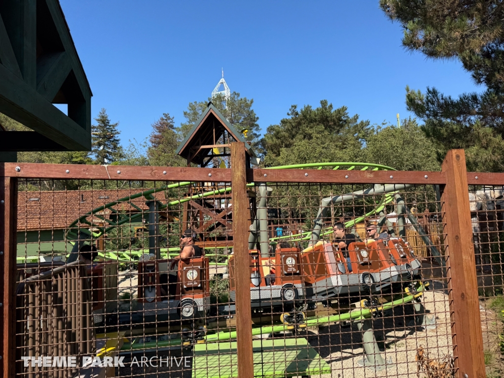 Snoopy's Tenderpaw Twister Coaster at Knott's Berry Farm