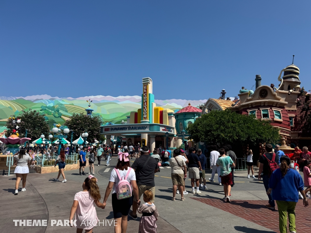 Mickey & Minnie's Runaway Railway at Disney California Adventure