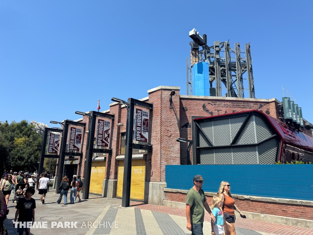 WEB SLINGERS: A Spiderman Adventure at Disney California Adventure