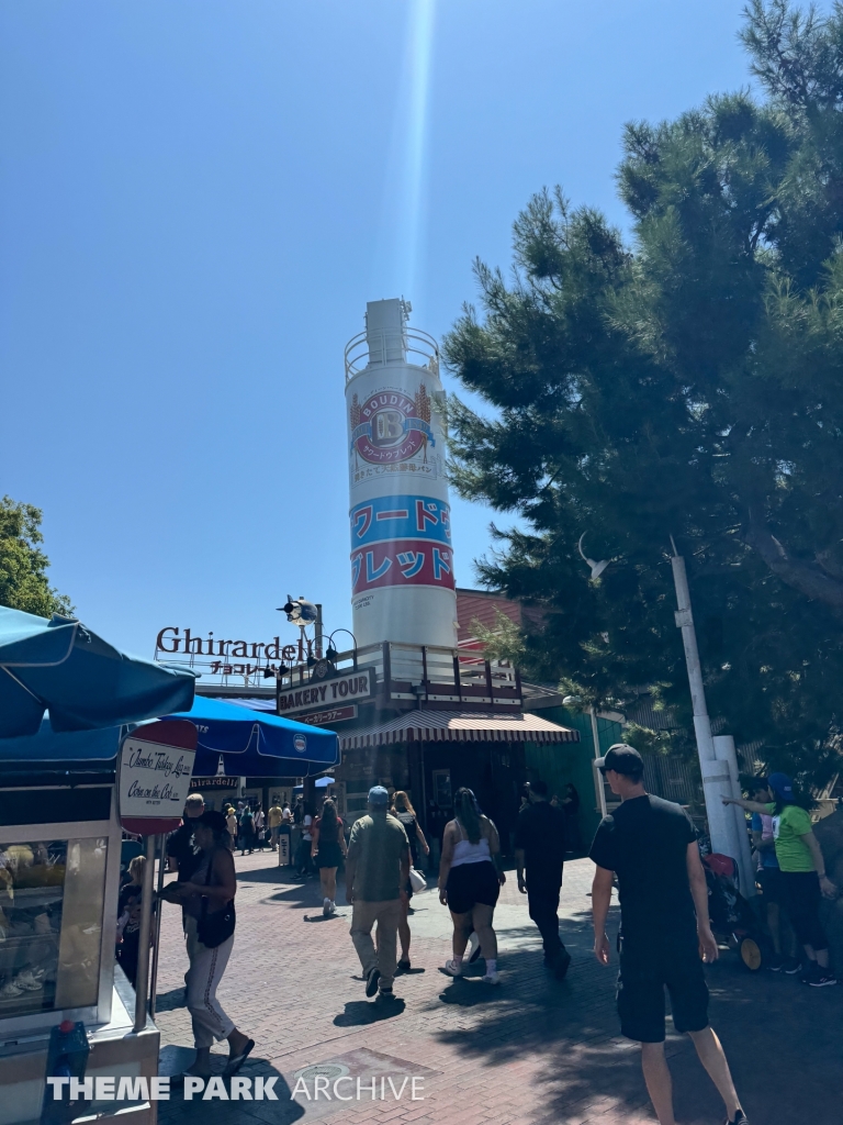 Boudin Bakery at Disney California Adventure