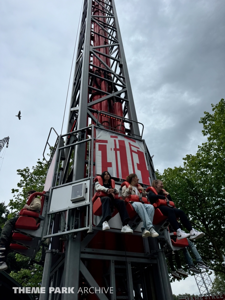 Space Shot at Walibi Holland