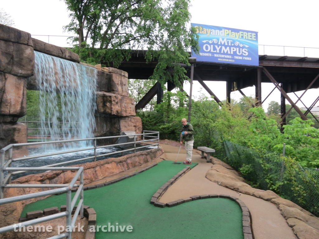 Mini Golf at Timber Falls Adventure Park