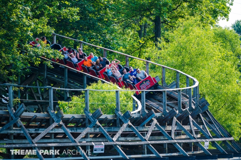 Raven at Holiday World | Theme Park Archive