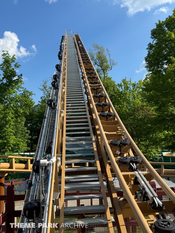 Snoopy's Soap Box Racers at Kings Island