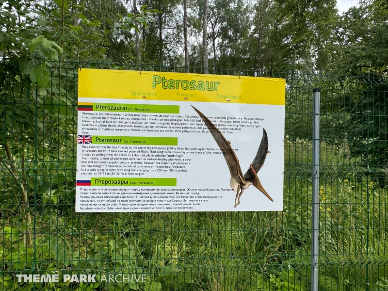 Dinozaurų Parkas at Raubonių Parkas