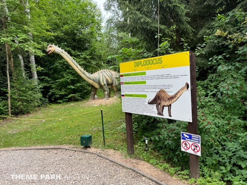 Dinozaurų Parkas at Raubonių Parkas